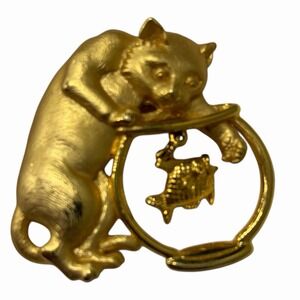Vintage JJ Jonette Jewelry Cat with Paw in Fish Bowl Gold Tone Pin Brooch Signed